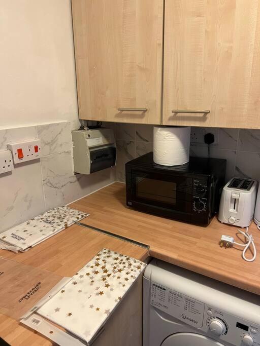 016- 1 Bedroom Church Street F31 Апартаменты *